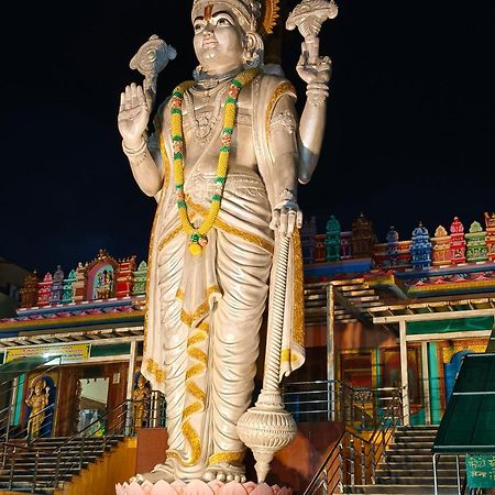 Rameshwar Dham Andhra Bhavan Naimisharanya Exterior photo